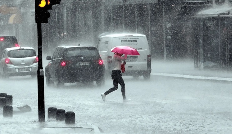 Vaguada provocará lluvias y tormentas eléctricas este lunes