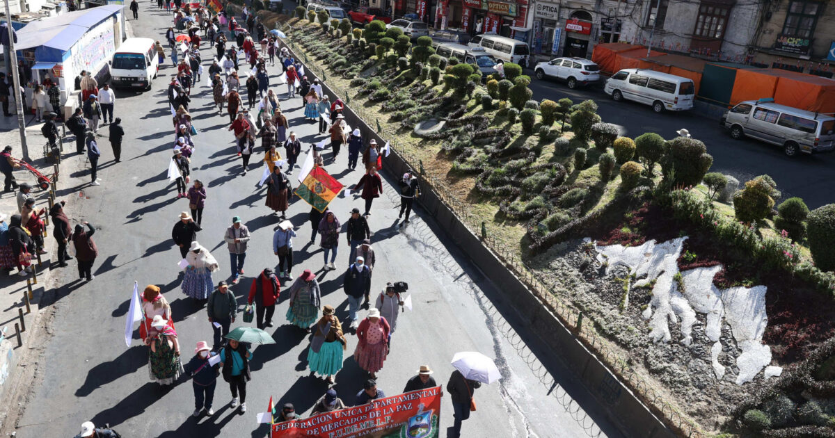Bloqueos en Bolivia caen a nivel mínimo tras 44 días de protestas