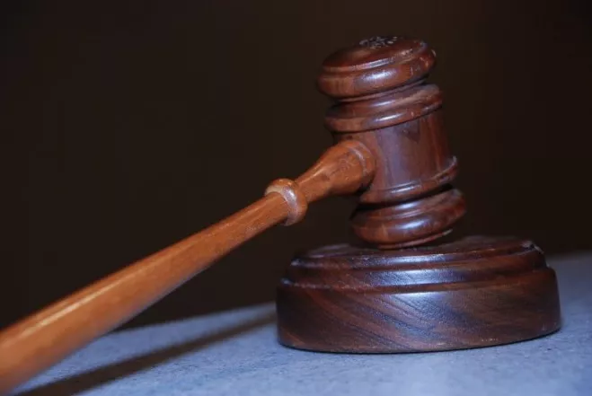 Juez dicta prisión preventiva a hombre que mató a su expareja en Villa Mella