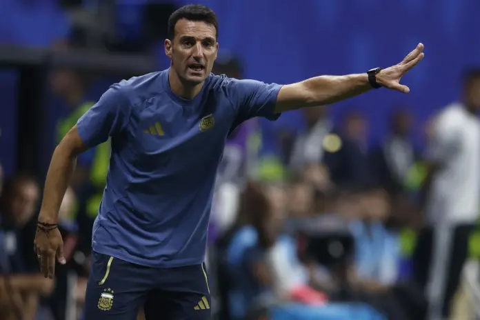 Scaloni: «Cuando estamos en dificultad y el rival duda, vemos sangre y vamos donde sea»