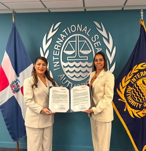 Embajadora dominicana presenta credenciales ante la Autoridad de los Fondos Marinos