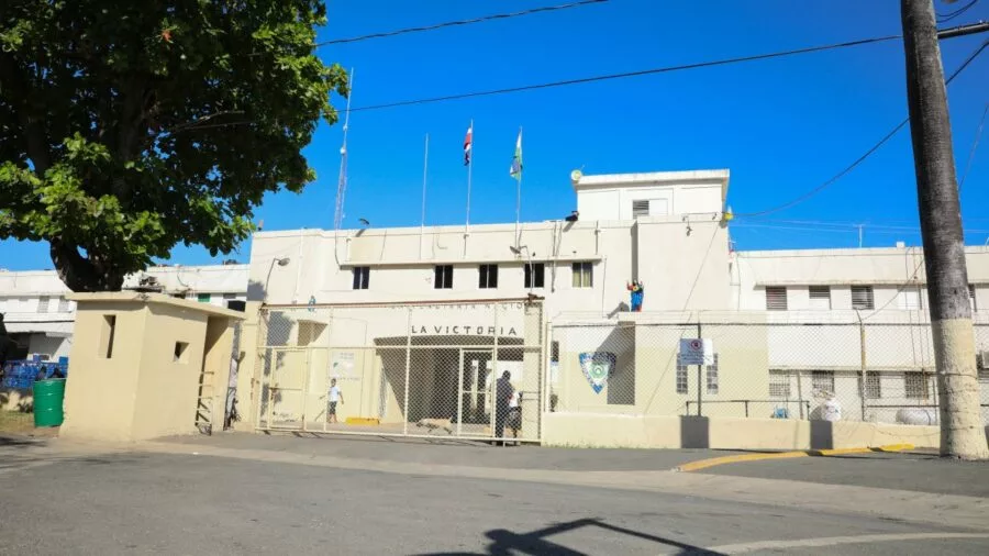 Trasladan otros 400 internos de la cárcel La Victoria al segundo cuadrante del CCR Las Parras