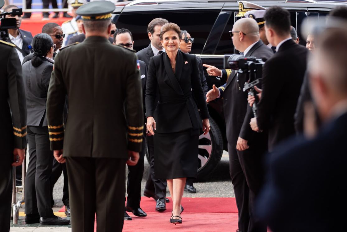 Raquel Peña se reunirá en Washington con secretario de Salud de EE. UU. para abordar cooperación sanitaria