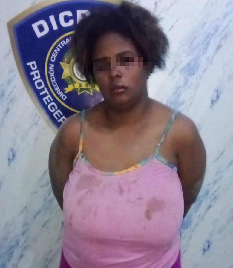Mujer mata a su pareja de varias estocadas durante discusión en Los Guaricanos, Santo Domingo Norte