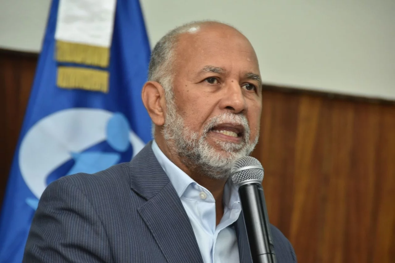 ADP rechaza artículos del Código Penal por considerar que podrían criminalizar medidas disciplinarias de los docentes