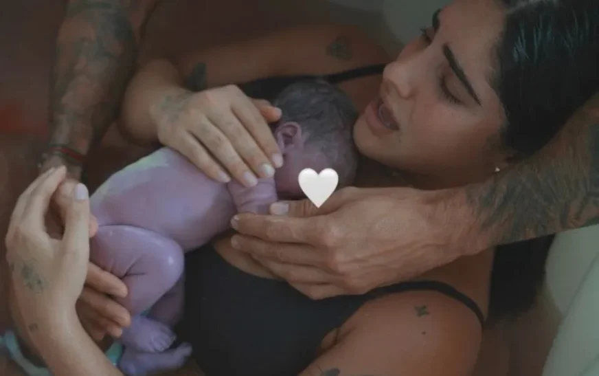  Isabella Ladera y Hugo García anuncian el nacimiento de su hijo Koa