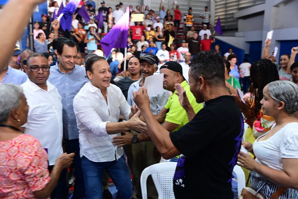 Abel Martínez: “Cuando la República Dominicana ha necesitado carácter, Santiago se pone de pie”