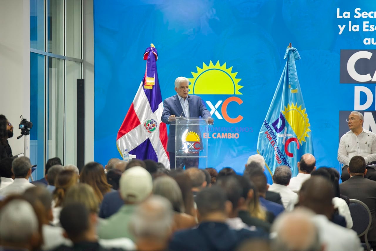 Partido Dominicanos por el Cambio realiza conferencia sobre el impacto del nuevo Código Penal Dominicano