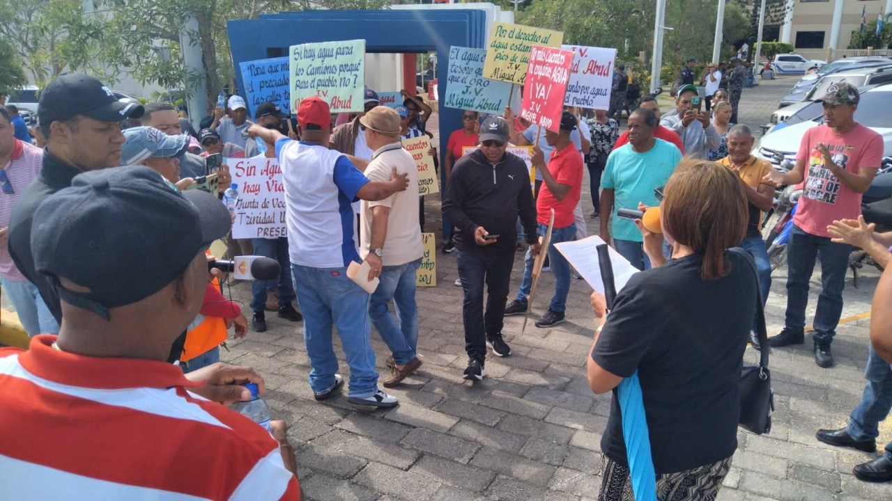 Organizaciones sociales anuncian cacerolazo en Nagua por falta de agua potable