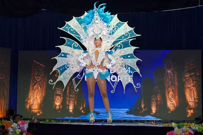 La creatividad dominicana deslumbra en la Competencia de Trajes Típicos del Miss Universo RD 2026