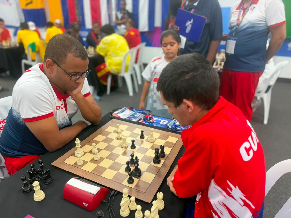 Josué Araujo gana oro en ajedrez rápido y le otorga a RD su primera medalla en este deporte