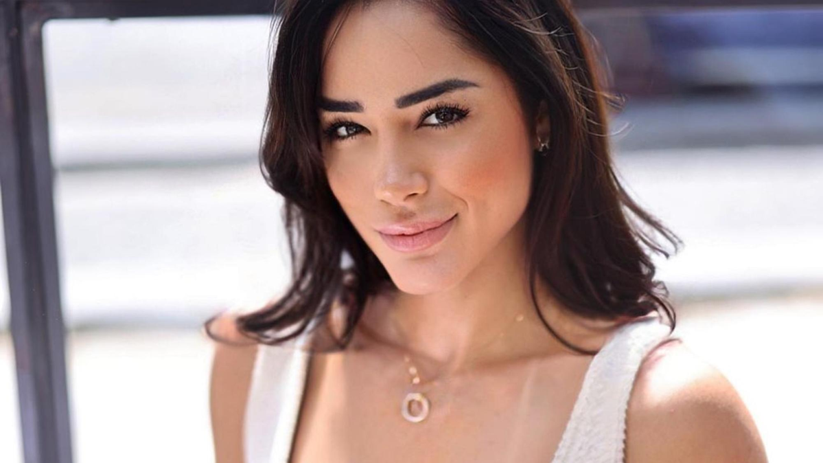 Influencer brasileña Brú Luccas sorprende a sus seguidores de RD al bailar en un colmado de Santo Domingo